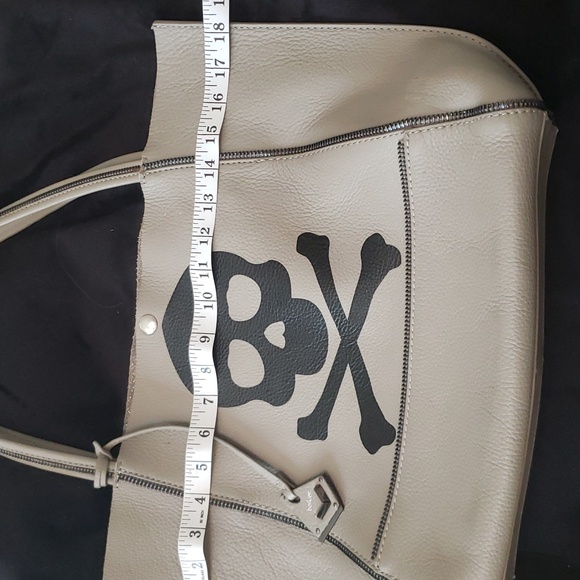 BOTKIER HTF Rare Skull and Crossbones Tote - Picture 13 of 14